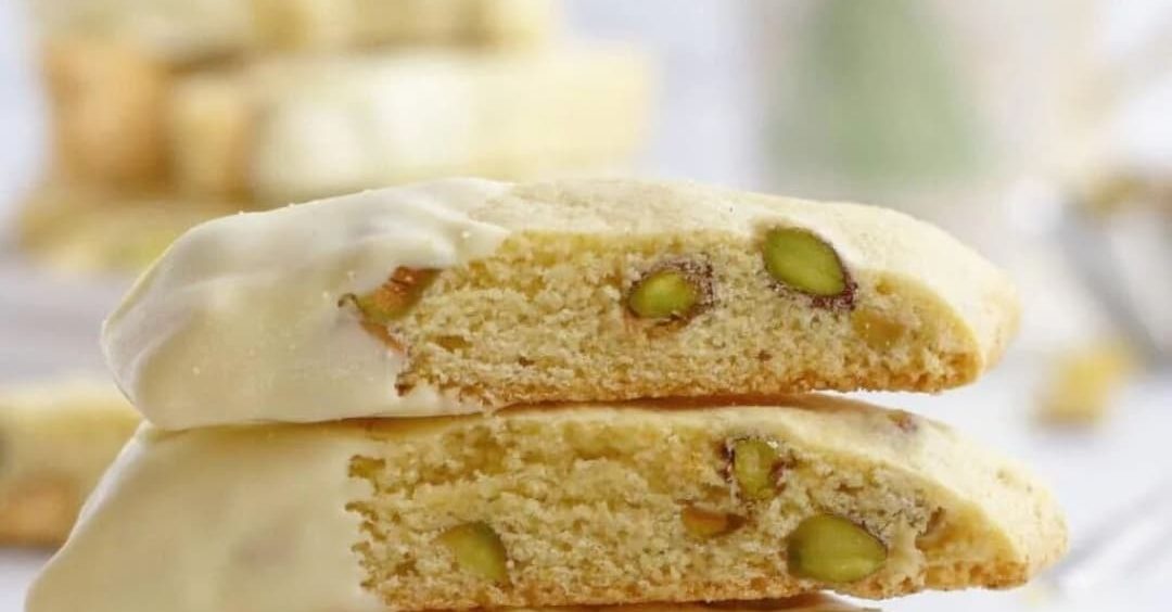 Cranberry Pistachio Biscotti 